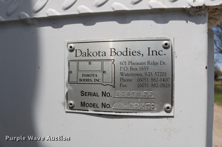 image for item DC7582 2006 Freightliner Business Class M2 digger derrick truck