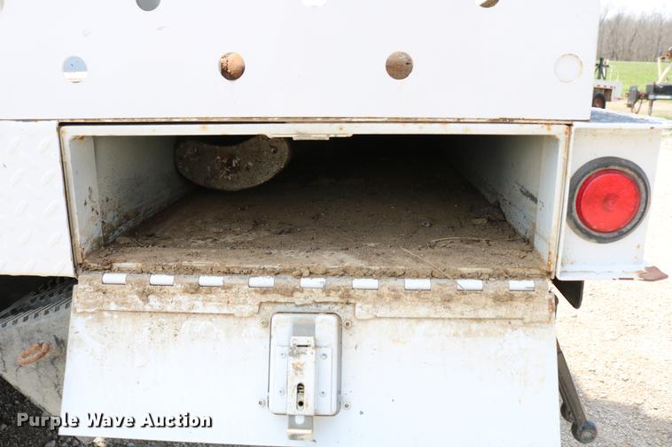 image for item DC7582 2006 Freightliner Business Class M2 digger derrick truck