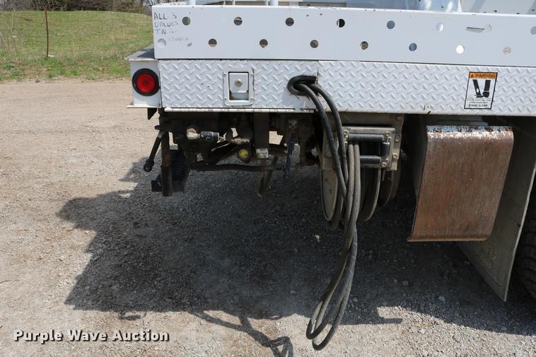 image for item DC7582 2006 Freightliner Business Class M2 digger derrick truck