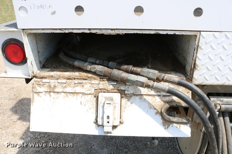 image for item DC7582 2006 Freightliner Business Class M2 digger derrick truck