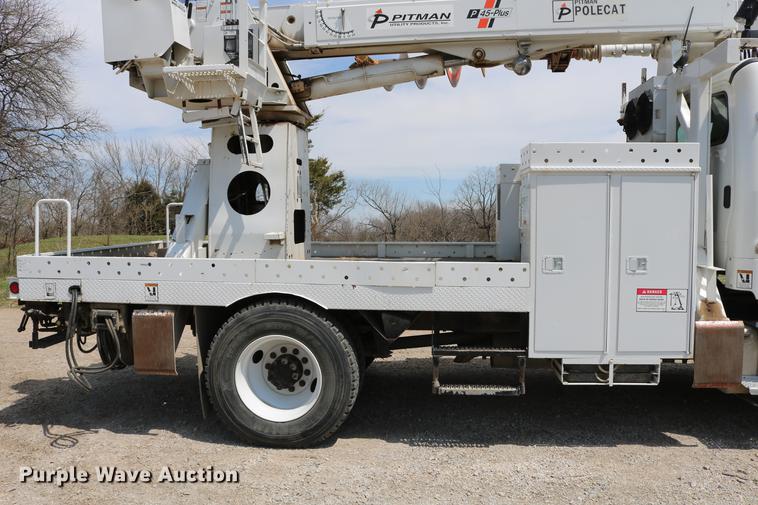 image for item DC7582 2006 Freightliner Business Class M2 digger derrick truck