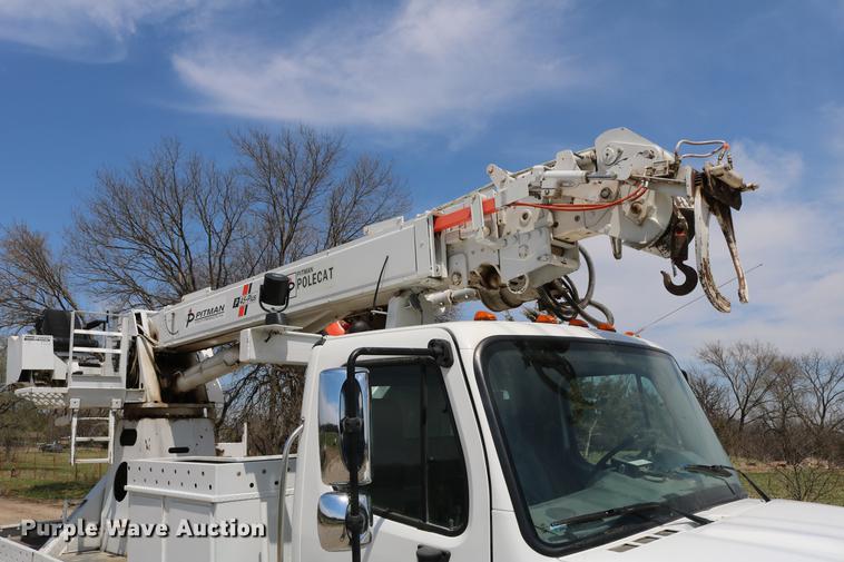 image for item DC7582 2006 Freightliner Business Class M2 digger derrick truck