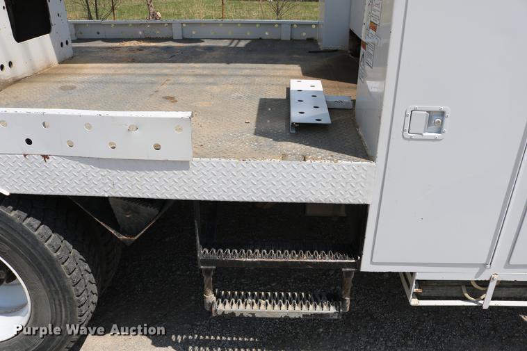 image for item DC7582 2006 Freightliner Business Class M2 digger derrick truck