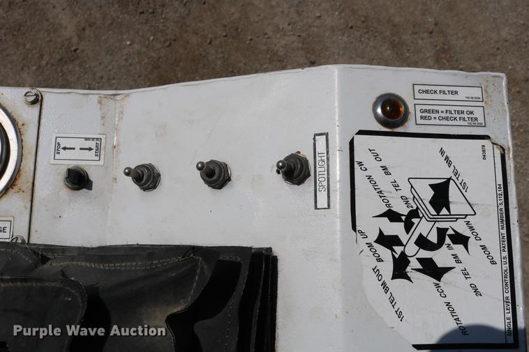 image for item DC7582 2006 Freightliner Business Class M2 digger derrick truck