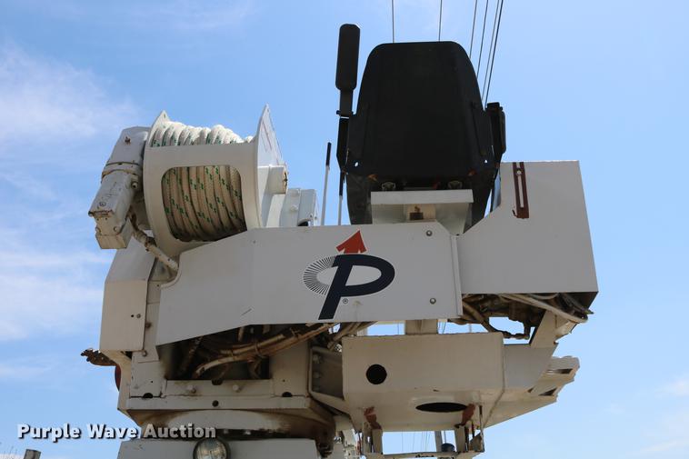 image for item DC7582 2006 Freightliner Business Class M2 digger derrick truck