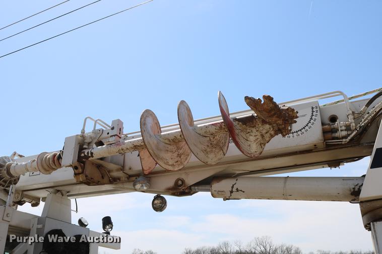 image for item DC7582 2006 Freightliner Business Class M2 digger derrick truck