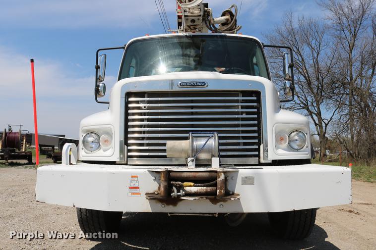 image for item DC7582 2006 Freightliner Business Class M2 digger derrick truck