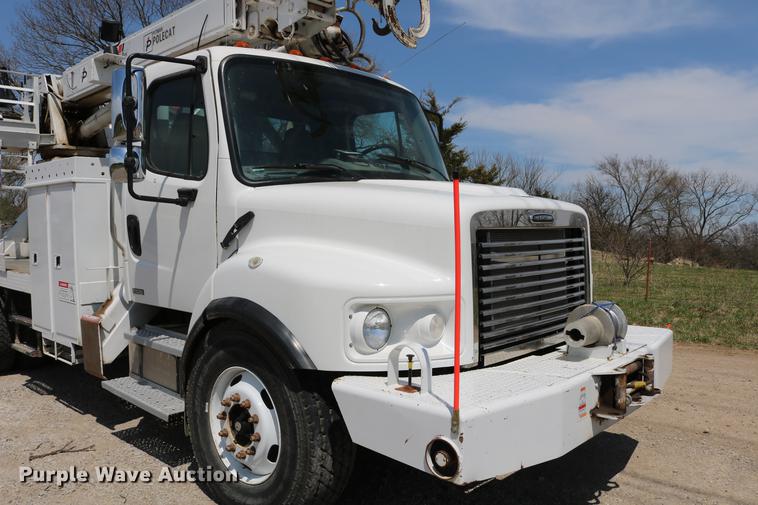 image for item DC7582 2006 Freightliner Business Class M2 digger derrick truck