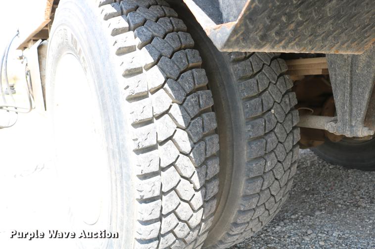 image for item DC7582 2006 Freightliner Business Class M2 digger derrick truck