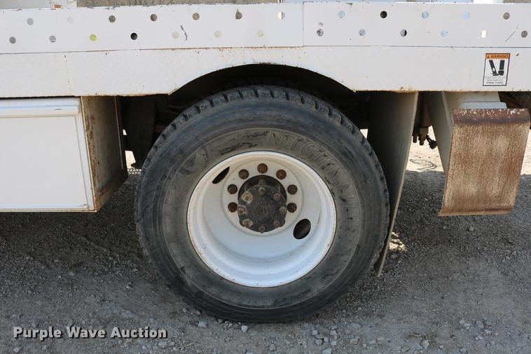 image for item DC7582 2006 Freightliner Business Class M2 digger derrick truck