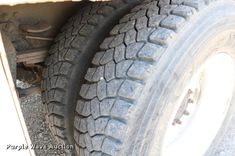 image for item DC7582 2006 Freightliner Business Class M2 digger derrick truck