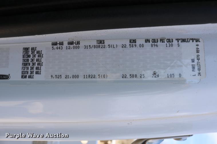 image for item DC7582 2006 Freightliner Business Class M2 digger derrick truck