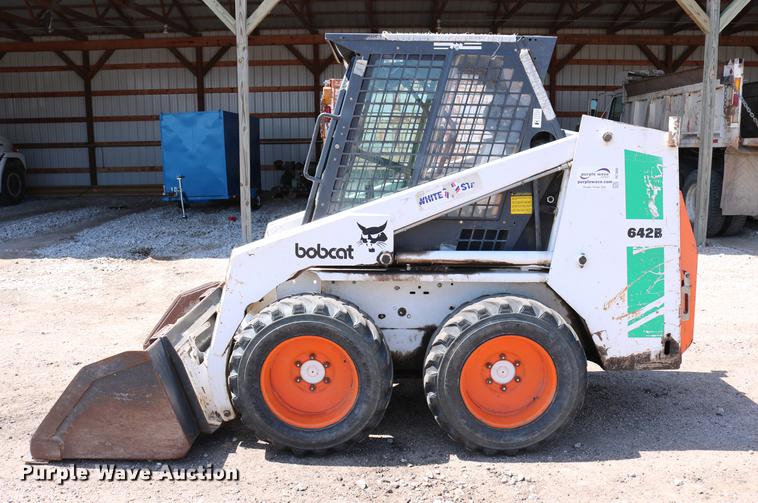 image for item DC7605 1988 Bobcat 642B skid steer
