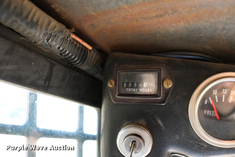 image for item DC7605 1988 Bobcat 642B skid steer