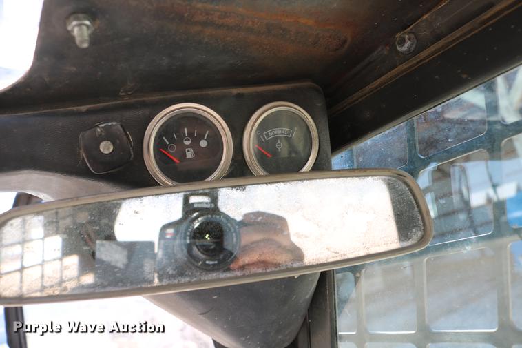 image for item DC7605 1988 Bobcat 642B skid steer