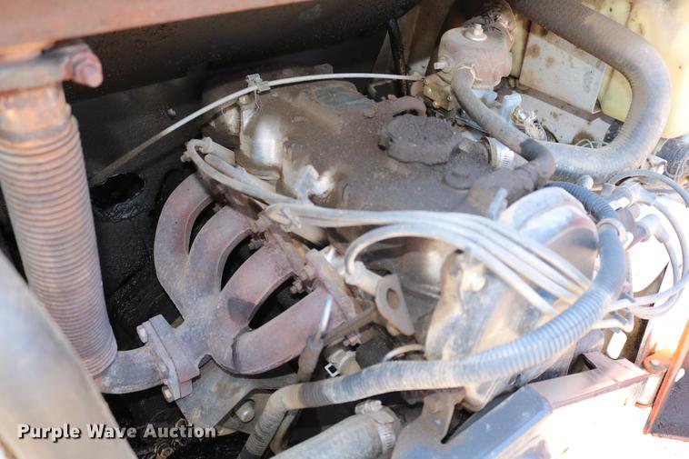 image for item DC7605 1988 Bobcat 642B skid steer