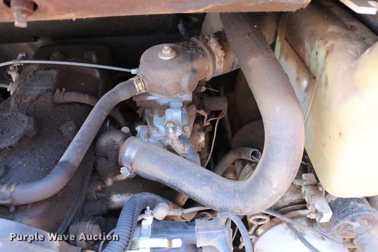 image for item DC7605 1988 Bobcat 642B skid steer