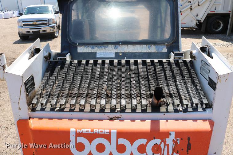 image for item DC7605 1988 Bobcat 642B skid steer