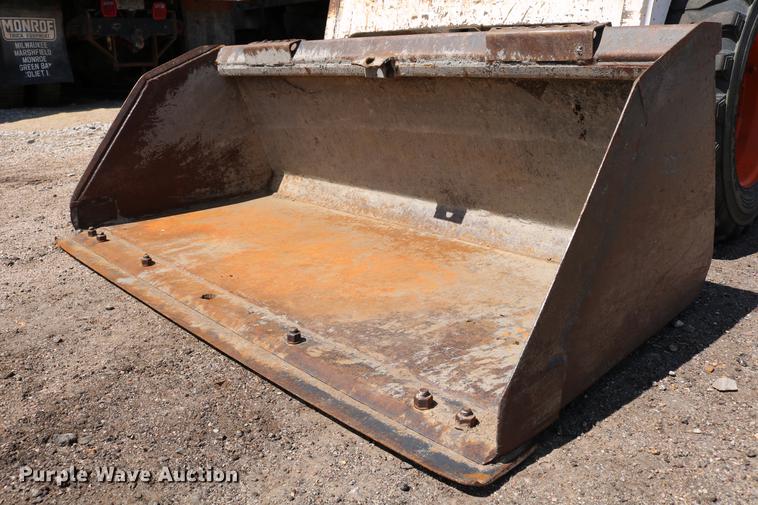 image for item DC7605 1988 Bobcat 642B skid steer