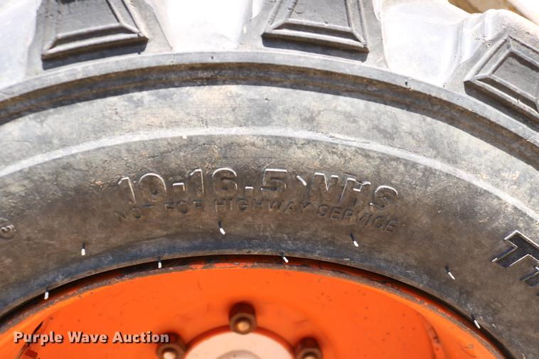 image for item DC7605 1988 Bobcat 642B skid steer