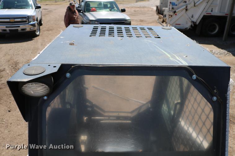 image for item DC7605 1988 Bobcat 642B skid steer