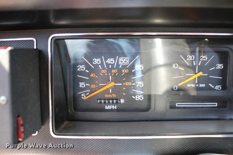 image for item DC7606 1985 Ford F700 fire truck