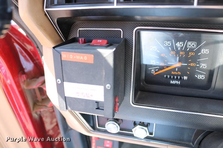 image for item DC7606 1985 Ford F700 fire truck