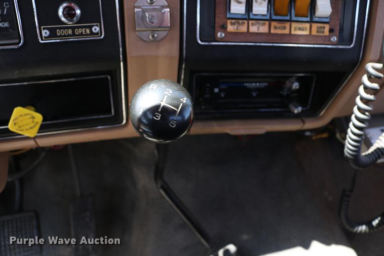 image for item DC7606 1985 Ford F700 fire truck