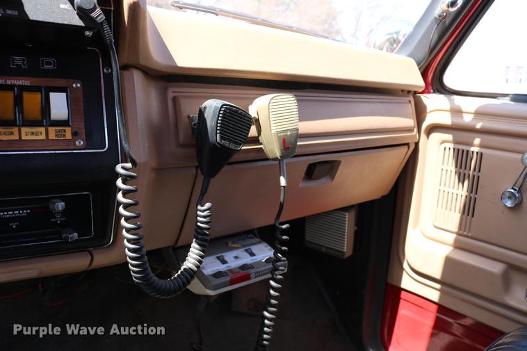 image for item DC7606 1985 Ford F700 fire truck