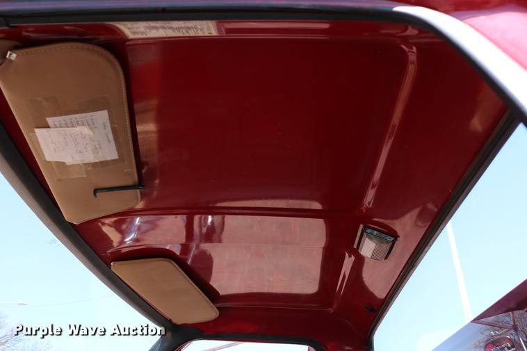 image for item DC7606 1985 Ford F700 fire truck