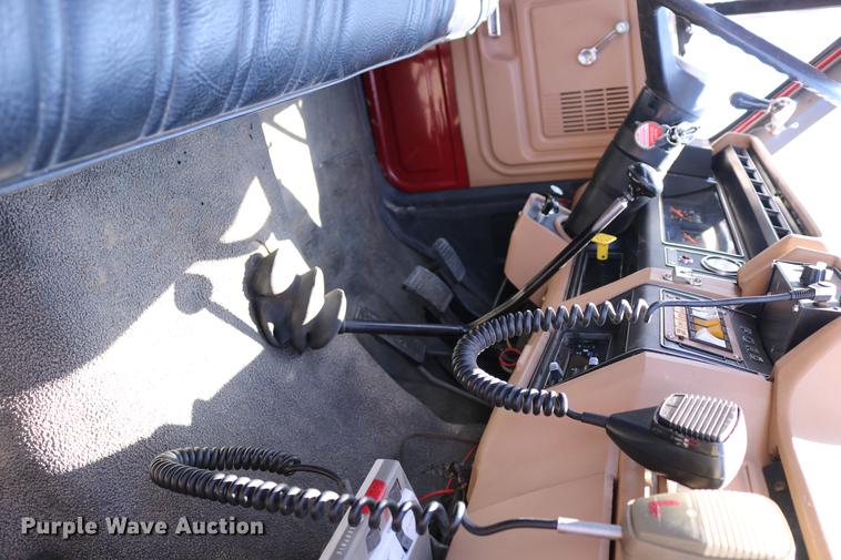 image for item DC7606 1985 Ford F700 fire truck