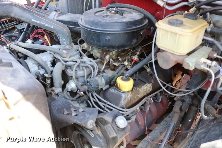 image for item DC7606 1985 Ford F700 fire truck