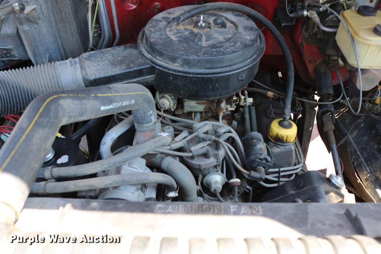 image for item DC7606 1985 Ford F700 fire truck