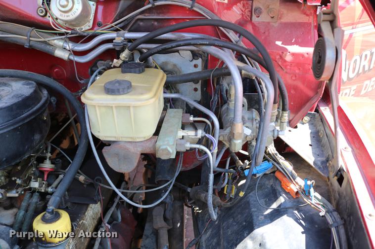 image for item DC7606 1985 Ford F700 fire truck