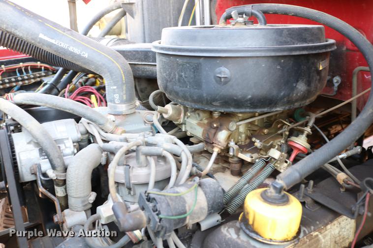 image for item DC7606 1985 Ford F700 fire truck