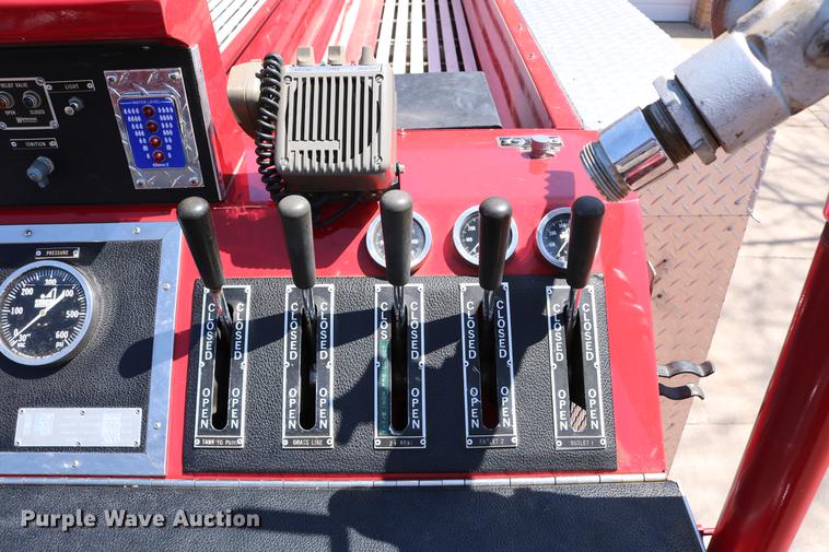 image for item DC7606 1985 Ford F700 fire truck