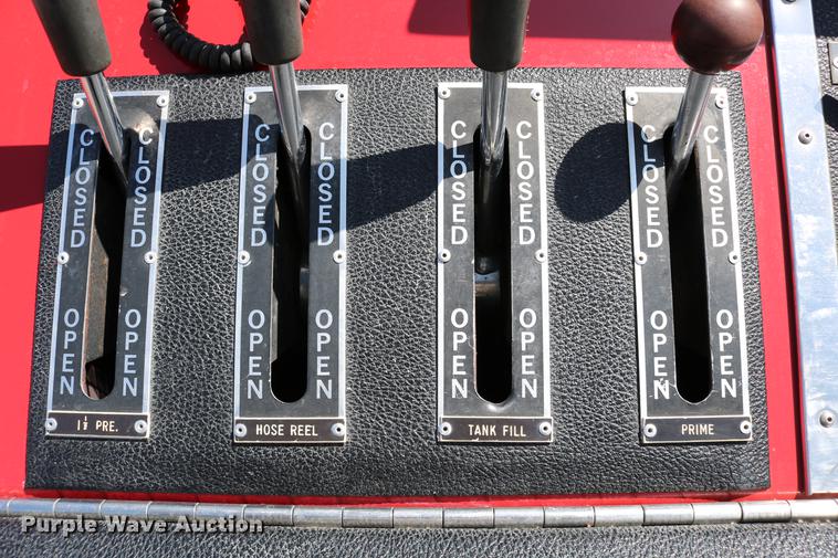 image for item DC7606 1985 Ford F700 fire truck