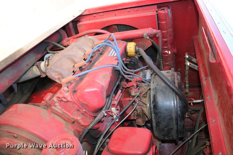 image for item DC7606 1985 Ford F700 fire truck