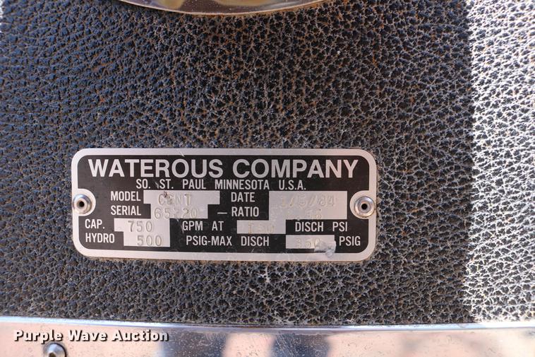 image for item DC7606 1985 Ford F700 fire truck