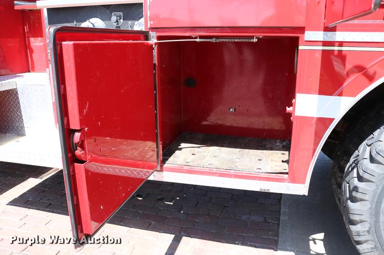 image for item DC7606 1985 Ford F700 fire truck