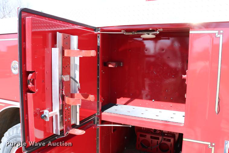 image for item DC7606 1985 Ford F700 fire truck