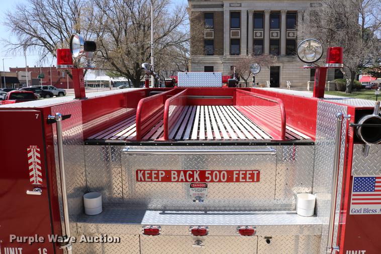 image for item DC7606 1985 Ford F700 fire truck