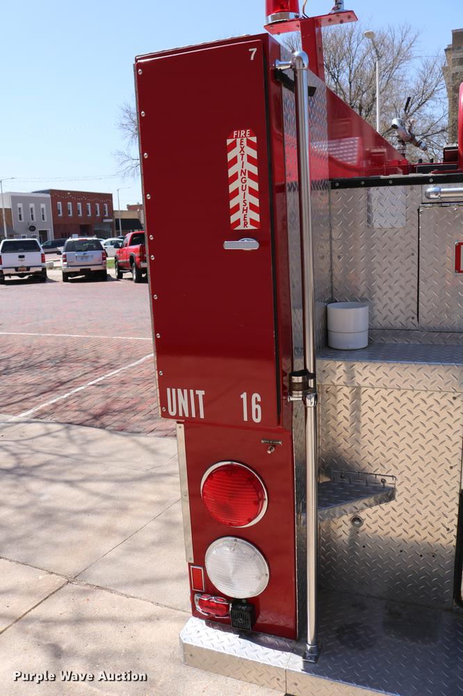 image for item DC7606 1985 Ford F700 fire truck