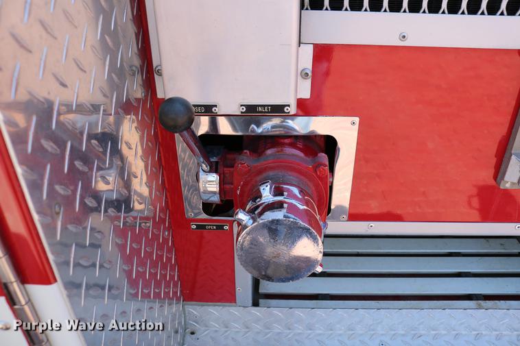 image for item DC7606 1985 Ford F700 fire truck