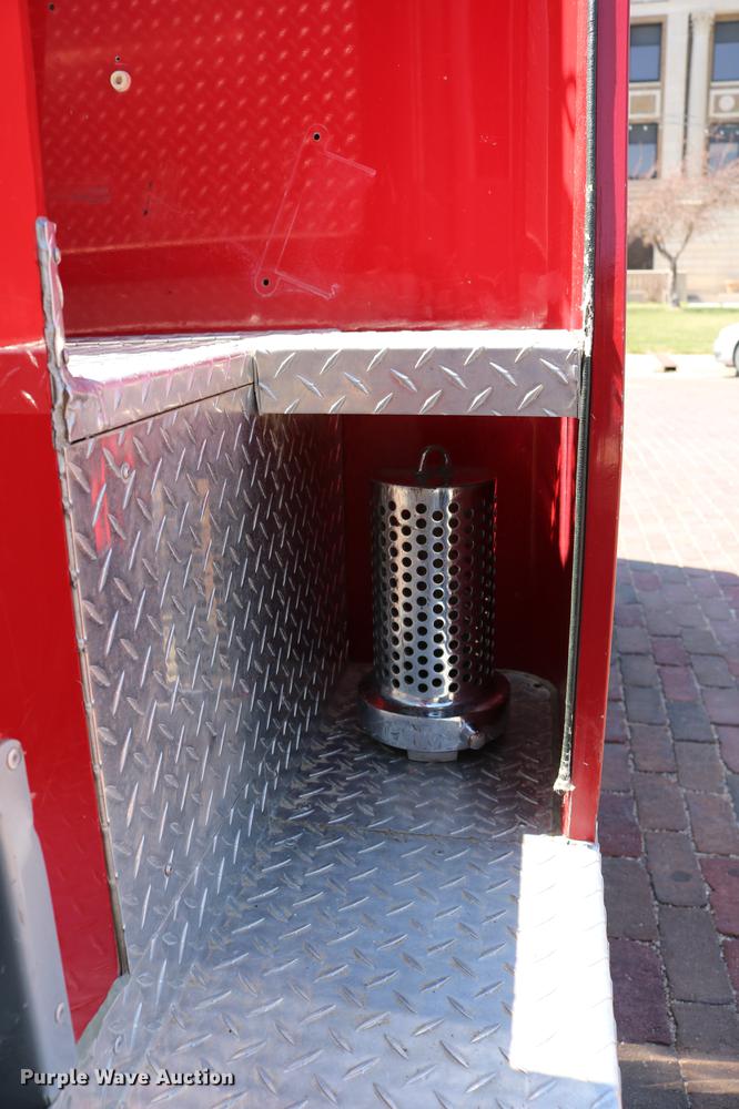 image for item DC7606 1985 Ford F700 fire truck