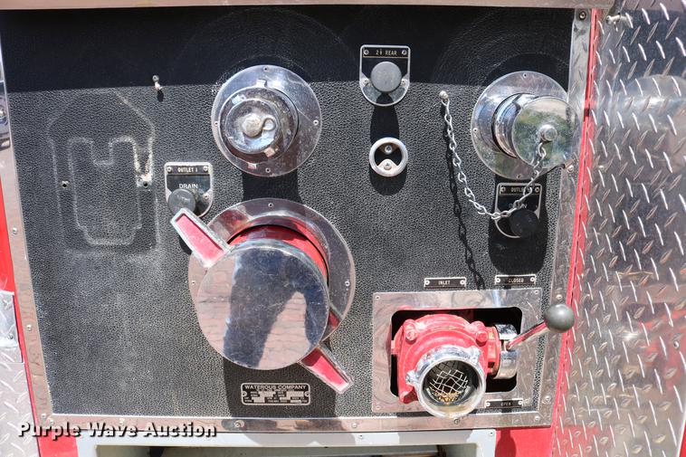 image for item DC7606 1985 Ford F700 fire truck