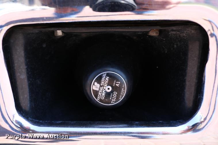 image for item DC7606 1985 Ford F700 fire truck