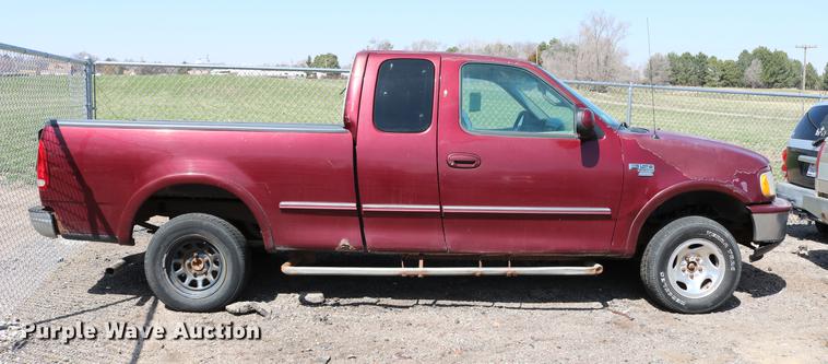 image for item DC7607 1998 Ford F150 SuperCab pickup truck