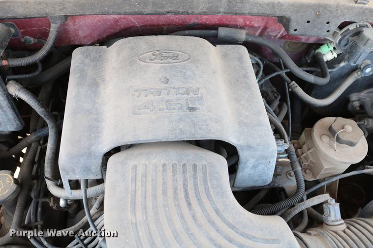 image for item DC7607 1998 Ford F150 SuperCab pickup truck