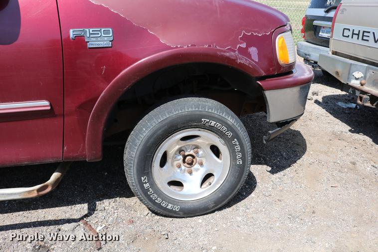 image for item DC7607 1998 Ford F150 SuperCab pickup truck
